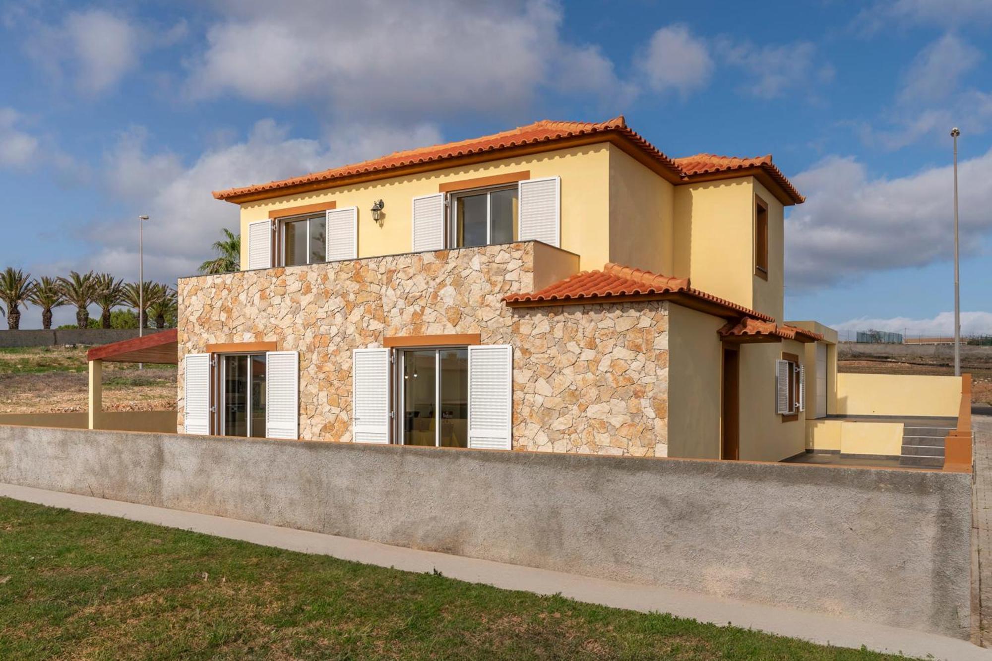 La Maison Doree By An Island Holiday home *