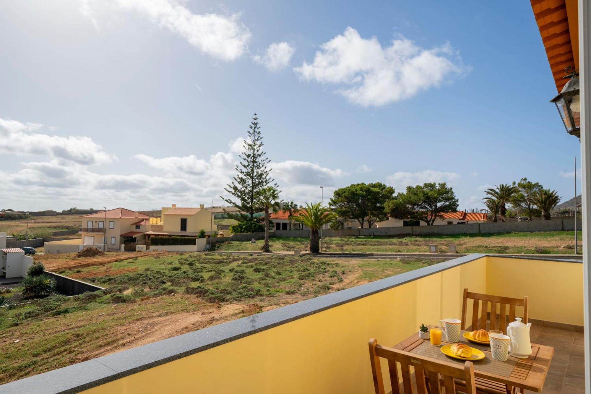 La Maison Doree By An Island Holiday home