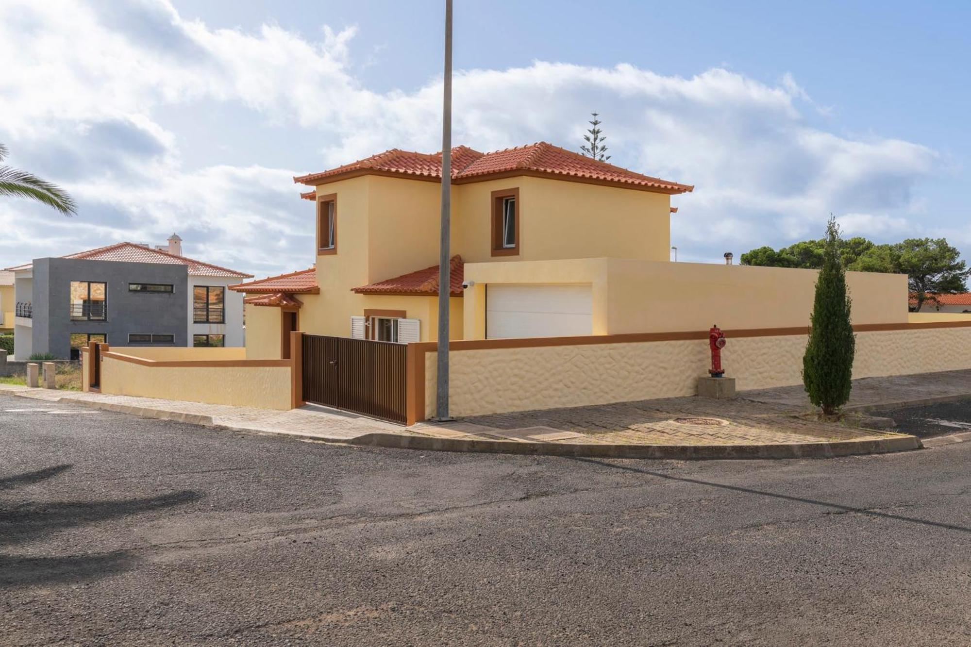 La Maison Doree By An Island Porto Santo